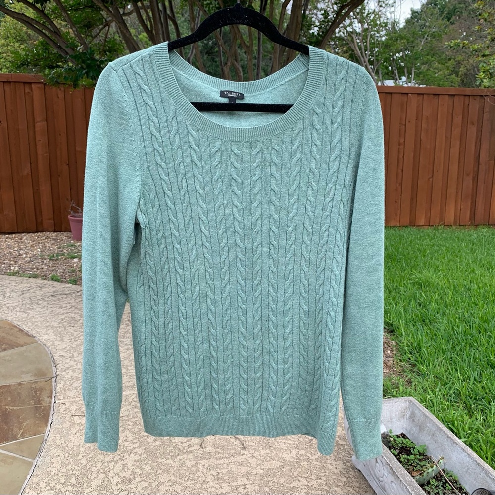 ✨COZY CABLE-KNIT SWEATER✨